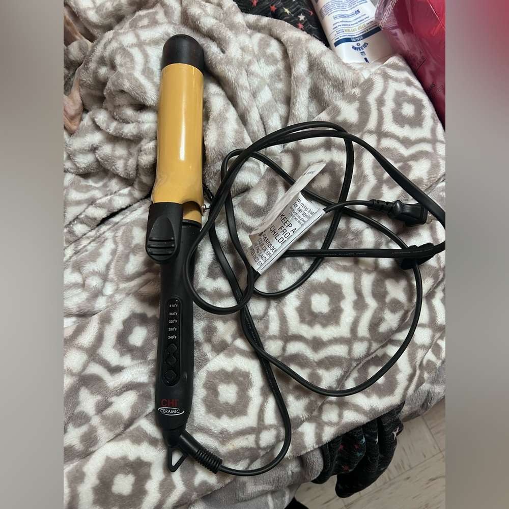 CHI Ceramic Curling Iron - Black and Gold